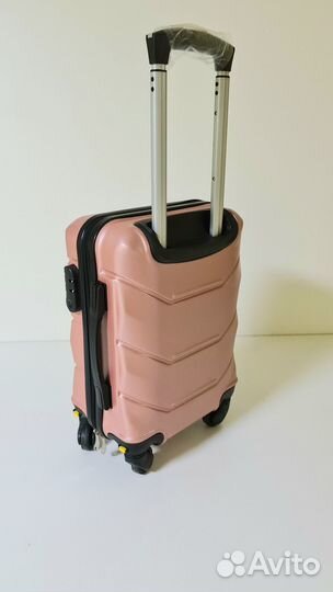 Чемодан ручная кладь 40 30 20 xs