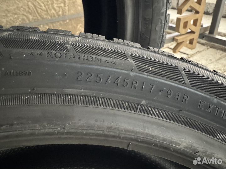 Triangle PL01 225/45 R17 94R