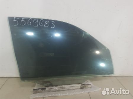 Стекло передней правой двери