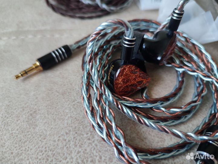 Thieaudio Monarch mk2