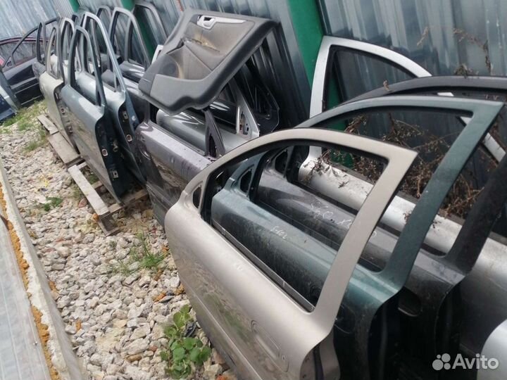 Дверь передняя левая на Volvo Xc70 1 поколение