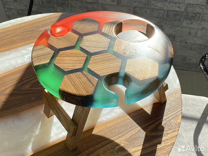 Винный столик