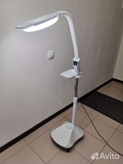 Лампа лупа напольная