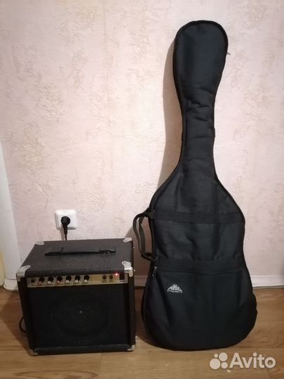 Стратокастер Black Hawk + комбоусилитель 38 wt