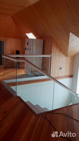 Стеклянные ограждения для лестниц