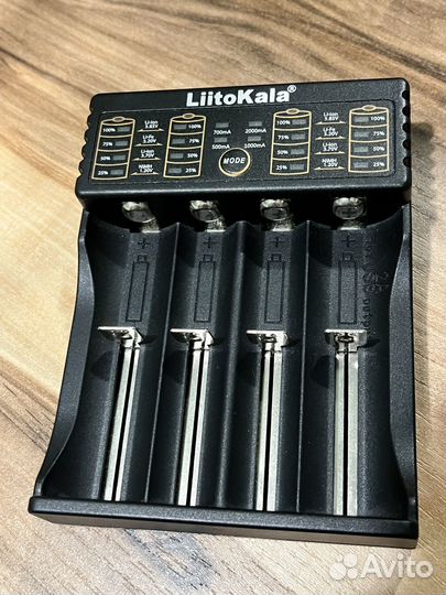 Зарядное устройство Liitokala lii 402