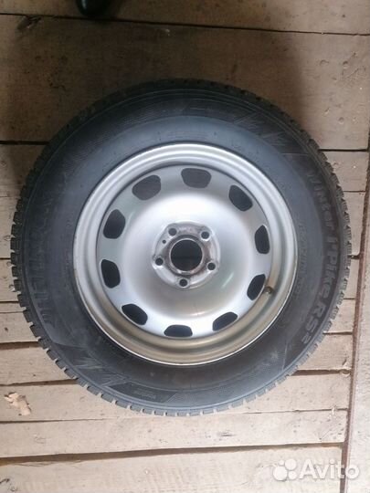Зимние шины на дисках 215*65*16