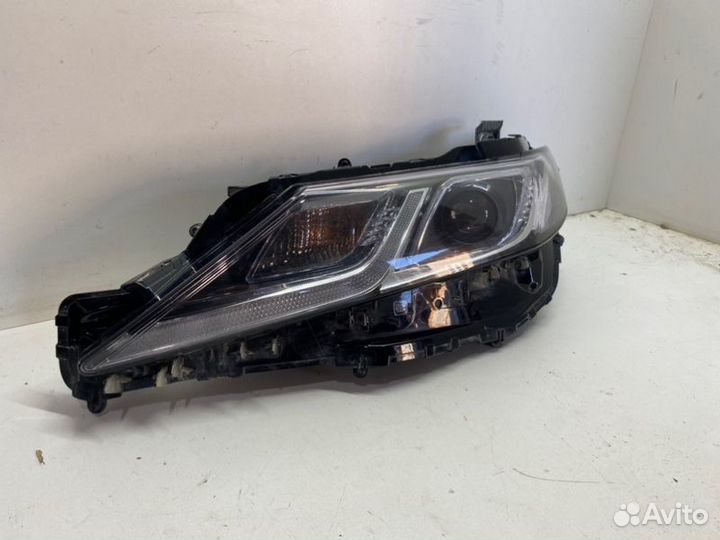 Фара передняя левая Toyota Camry V70/V75 2018-2023