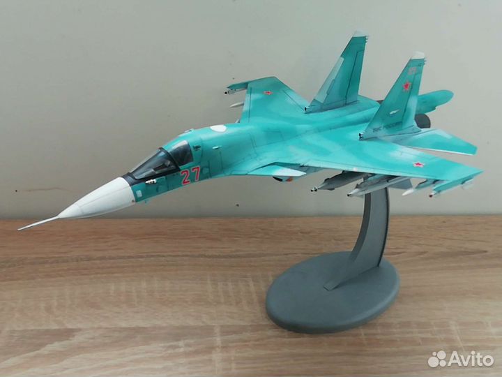 Модель самолёта Су-34