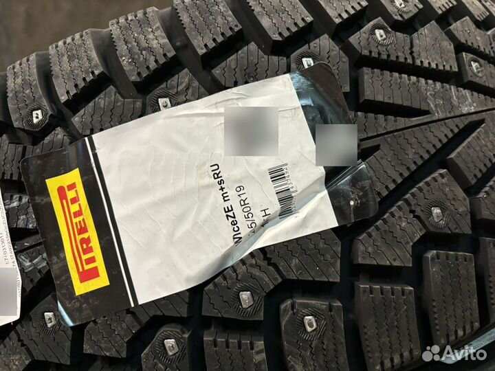 Pirelli Ice Zero 245/50 R19