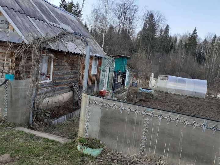 Дача 15 м² на участке 6 сот.