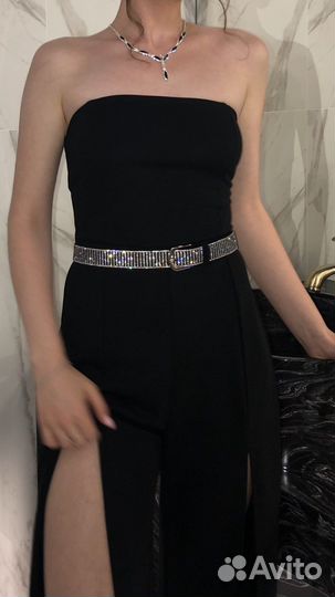 Комбинизон без бретелек с разрезом