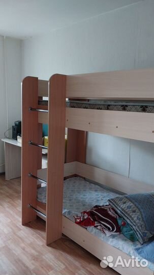 Двухъярусная кровать