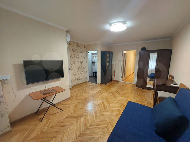 2-к. квартира, 46 м², 1/3 эт.