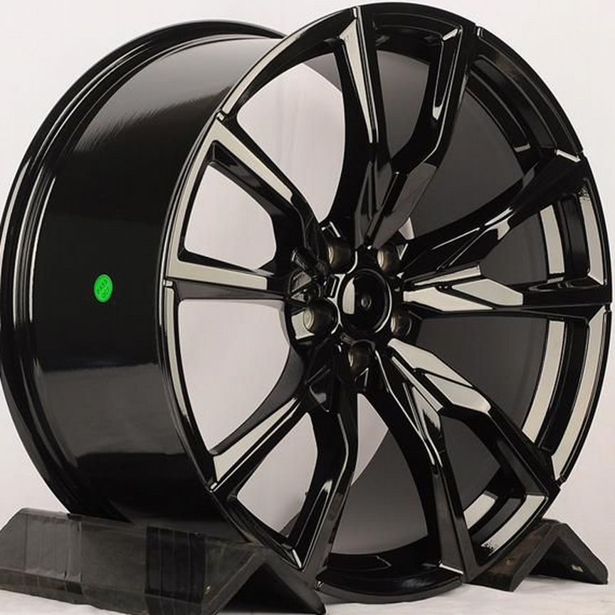Zumbo Wheels BM152 : 10x21 5*112 Et:35 Dia:66,6 GB