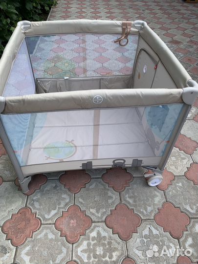 Манеж детский складной
