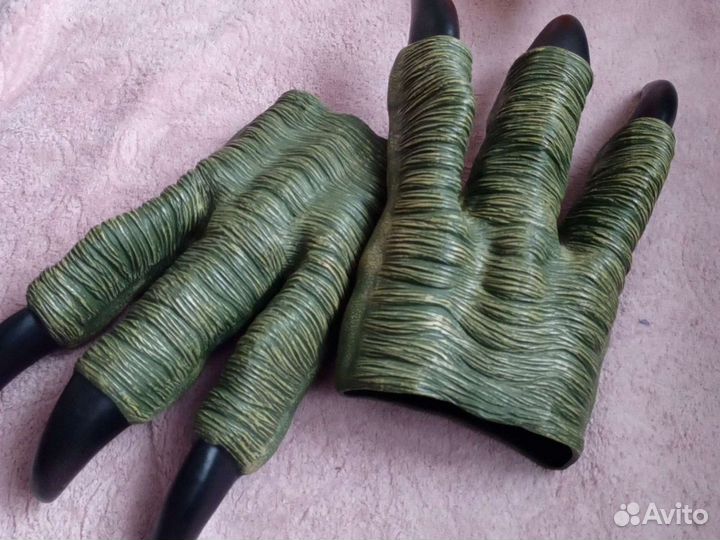 Лапы динозавра