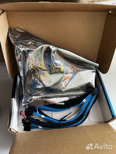 SAS raid контроллер Intel RS2BL080