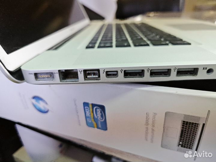Apple MacBook Pro 17 2011