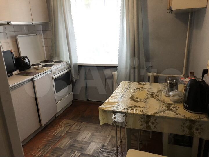 4-к. квартира, 72 м², 1/9 эт.