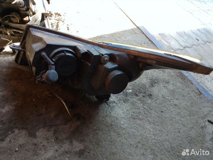 Фары на Круз