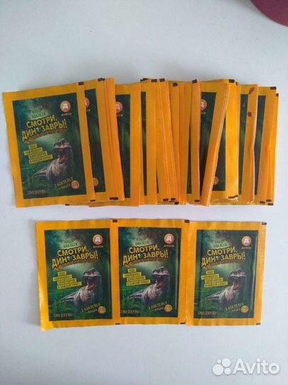Наклейки и фишки Смотри динозавры