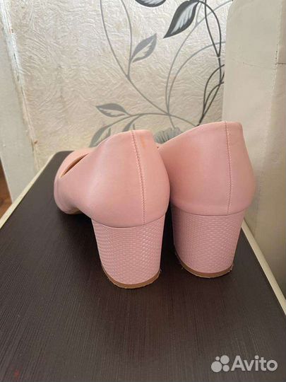 Обувь женская 37 размер