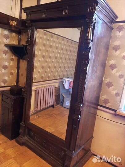 Антикварный шкаф 18 века, дуб, под рестовврацию