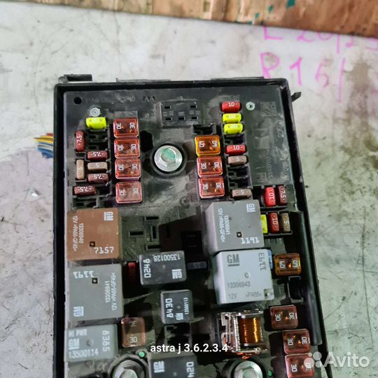 Блок предохранителей opel astra j дефект