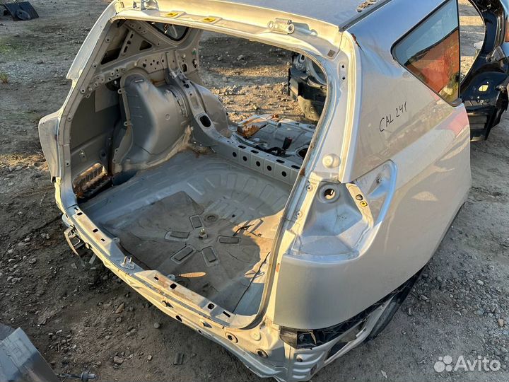 Крыло заднее левое Toyota Caldina