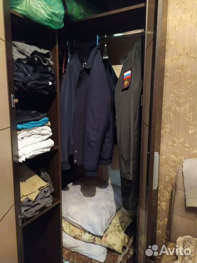 Шкаф угловой