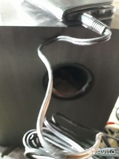 Активный сабвуфер