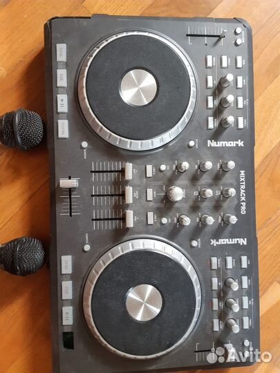 Dj контроллер numark Mixtrack Pro