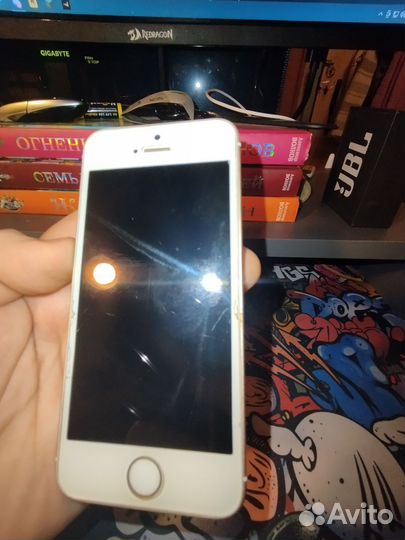 iPhone SE, 32 ГБ