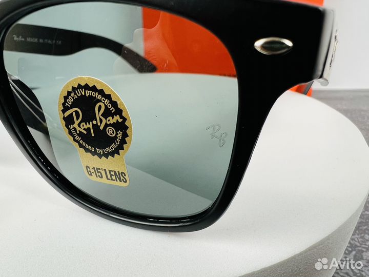 Солнцезащитные очки Ray ban