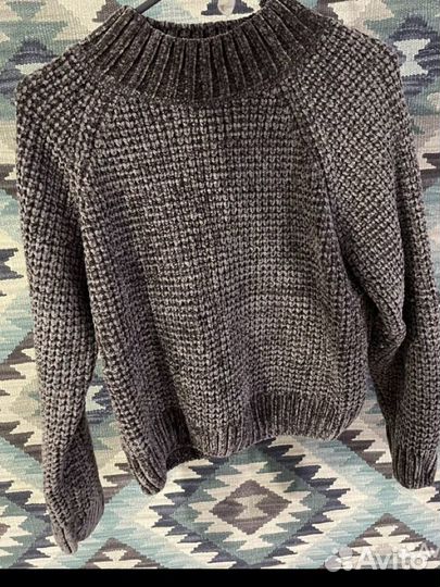 Свитер