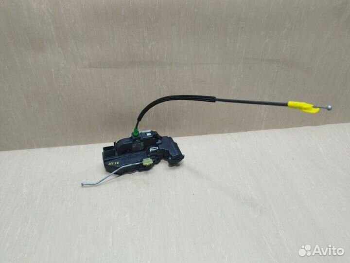 Замок двери задний правый Cadillac Srx 2