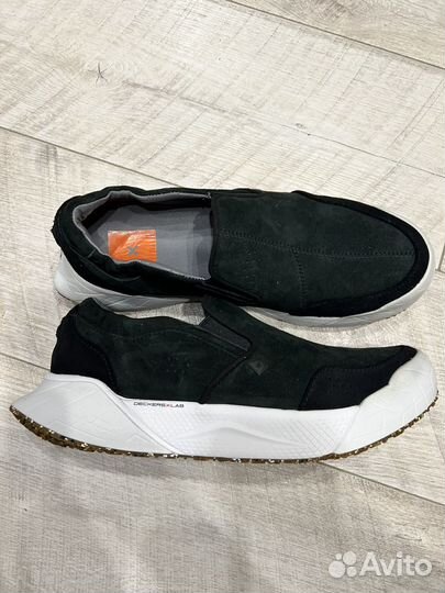 Deckers кросовки мужские41 (27,5)