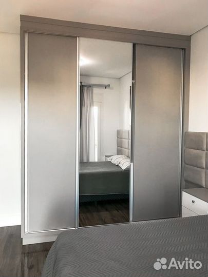 Шкаф купе с зеркалом на заказ