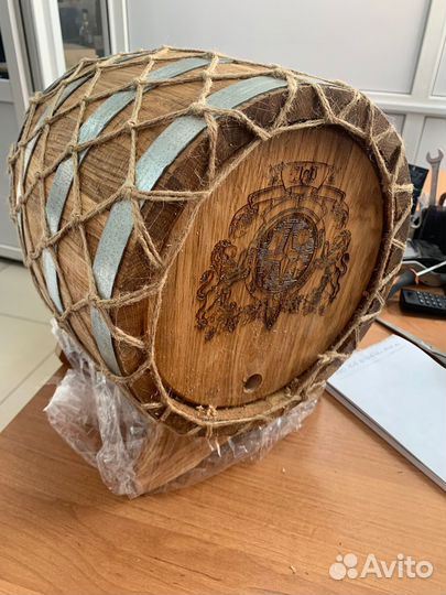 Бочка дубовая 10 литров средний обжиг