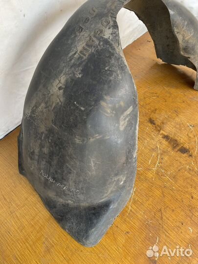 Подкрылок передний левый Логан 1 Logan 2004-2014