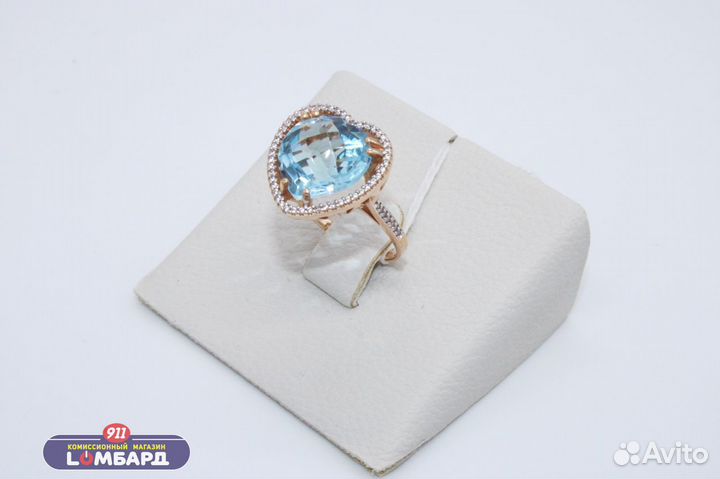 Золотое кольцо с топазом 585