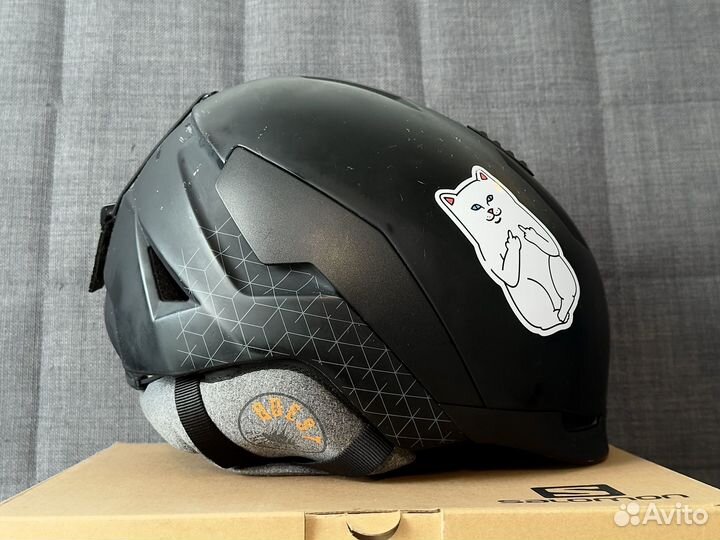 Горнолыжный шлем