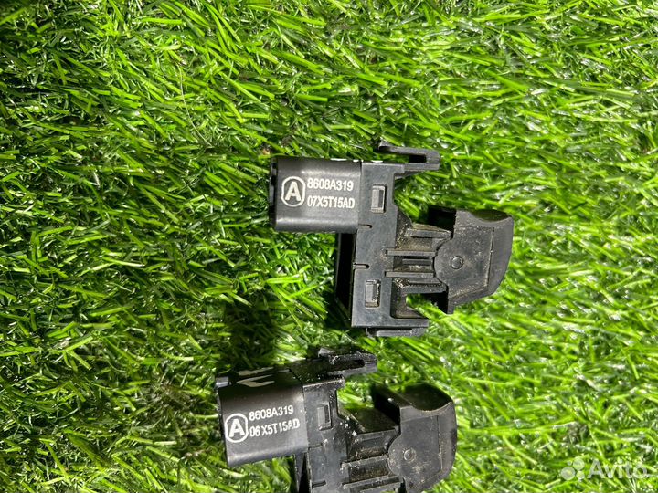 Кнопка стеклоподъемника Mitsubishi Outlander 3 GF