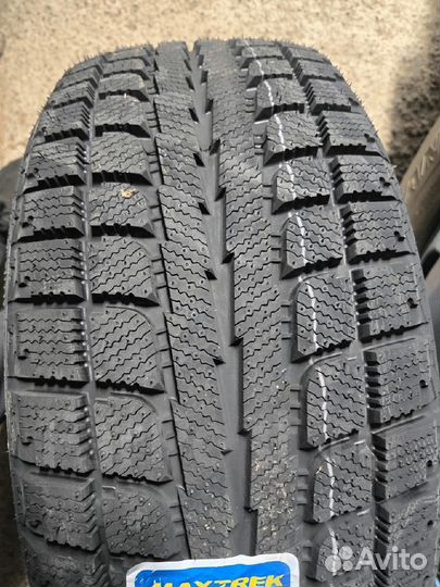 Maxtrek Trek M7 245/45 R18 100T