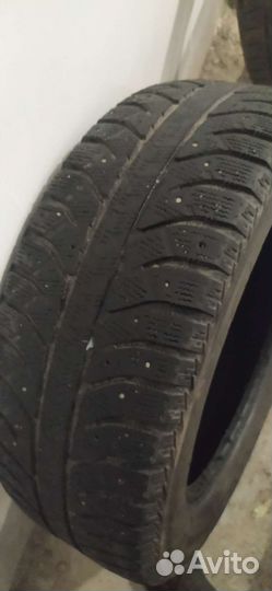 Bridgestone Ice Cruiser 5000 205/60 R16 92T