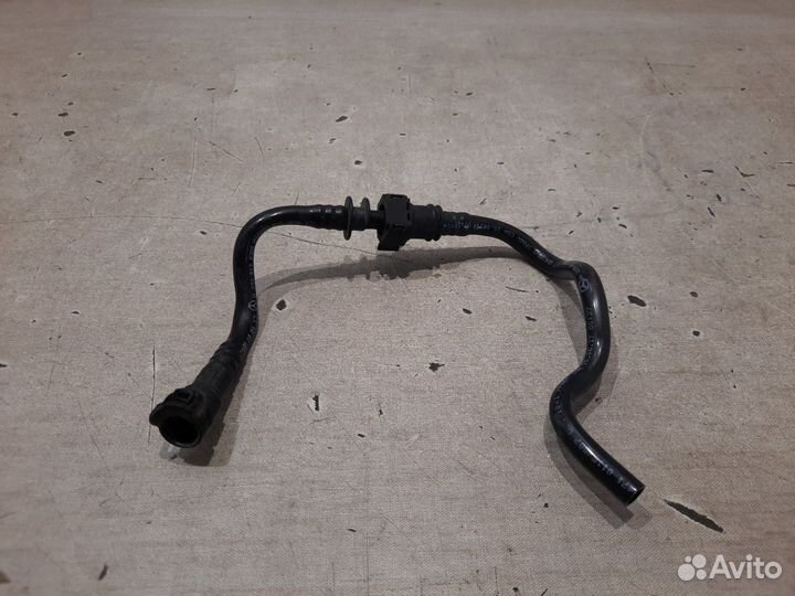 Трубка вентиляциции Mercedes C180 W205 274.910