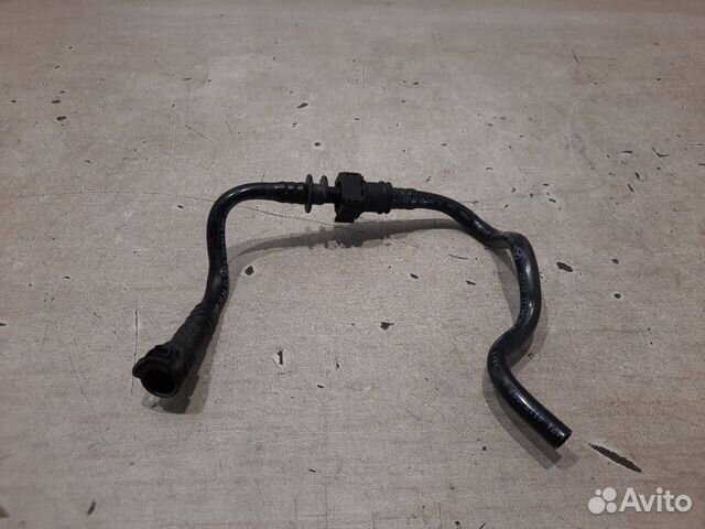 Трубка вентиляциции Mercedes C180 W205 274.910