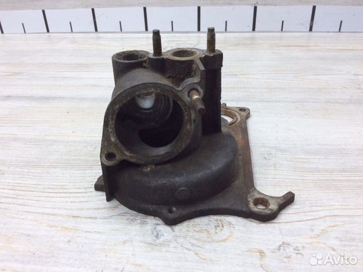 Корпус помпы Toyota Rav 4 1994-2000