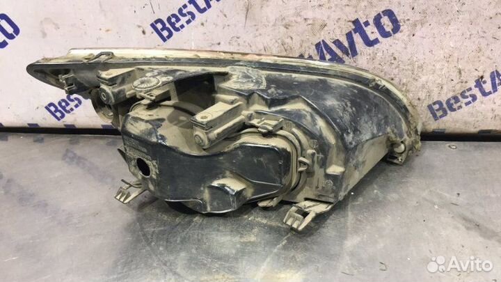 Фара передняя левая Ford Focus 2 2005